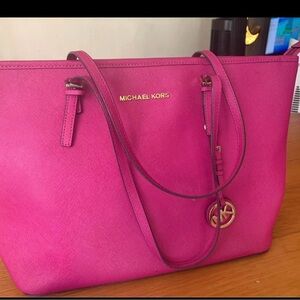 Micheal kors bag